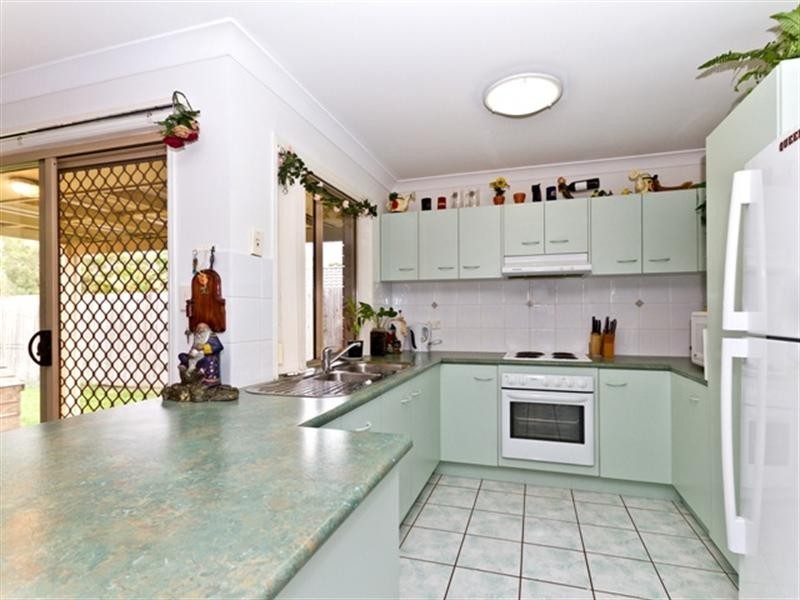 8 Mingela Place, Forest Lake QLD 4078