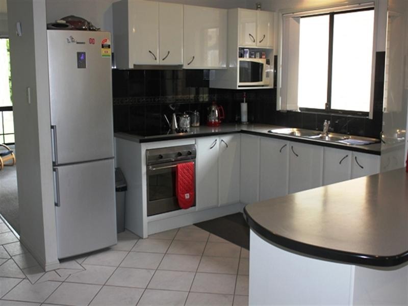 9 Hyde Place, Forest Lake QLD 4078