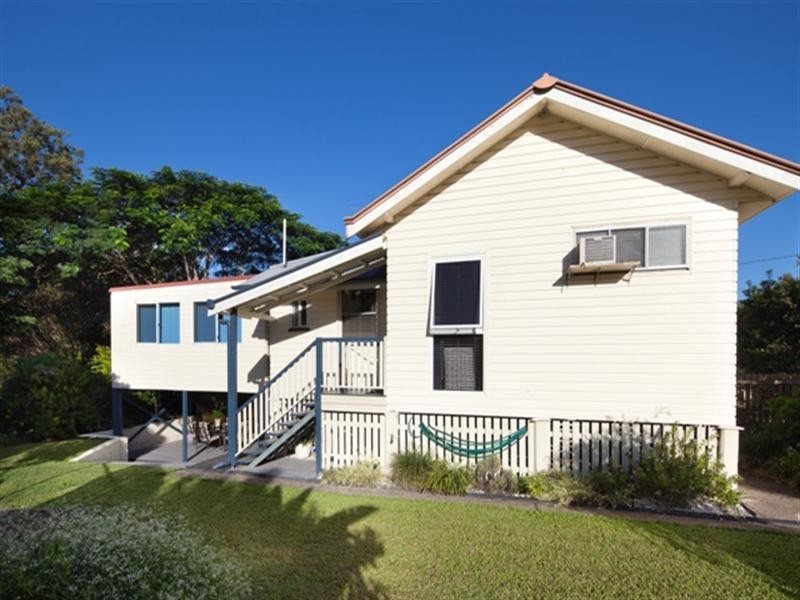 15 Lassie Street, Oxley QLD 4075