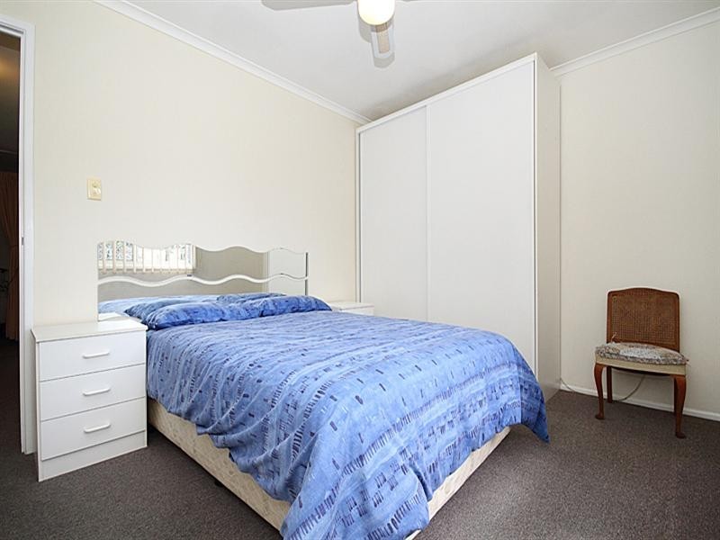 8 STRATHALLEN Drive, Boronia Heights QLD 4124