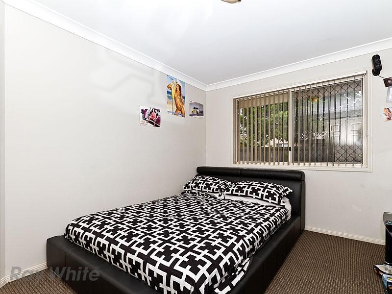 3 Goldeneye Place, Forest Lake QLD 4078