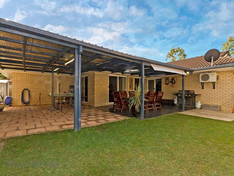 3 Goldeneye Place, Forest Lake QLD 4078
