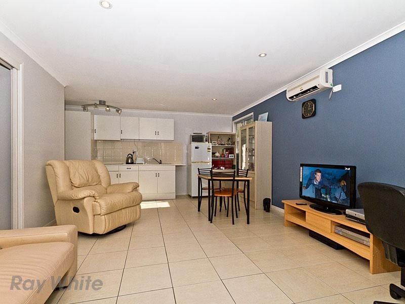 3 Goldeneye Place, Forest Lake QLD 4078