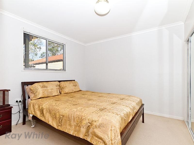 3 Goldeneye Place, Forest Lake QLD 4078