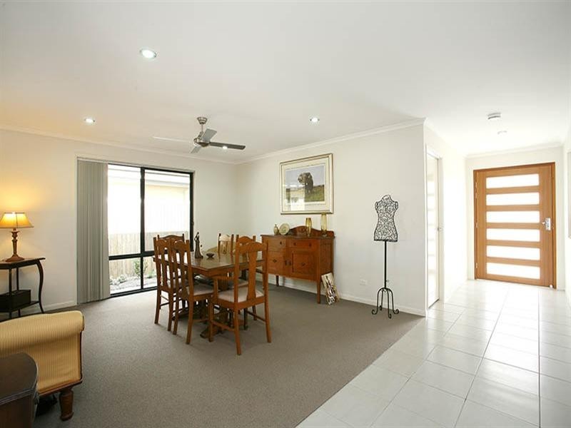 52 Colebrook Crescent, Doolandella QLD 4077