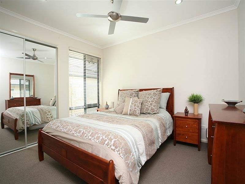 52 Colebrook Crescent, Doolandella QLD 4077