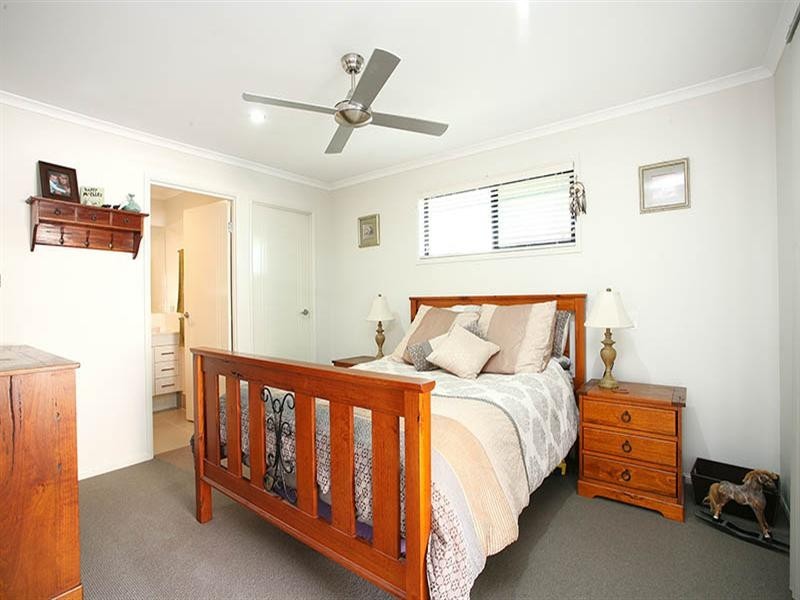 52 Colebrook Crescent, Doolandella QLD 4077