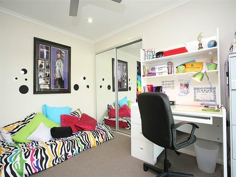 52 Colebrook Crescent, Doolandella QLD 4077