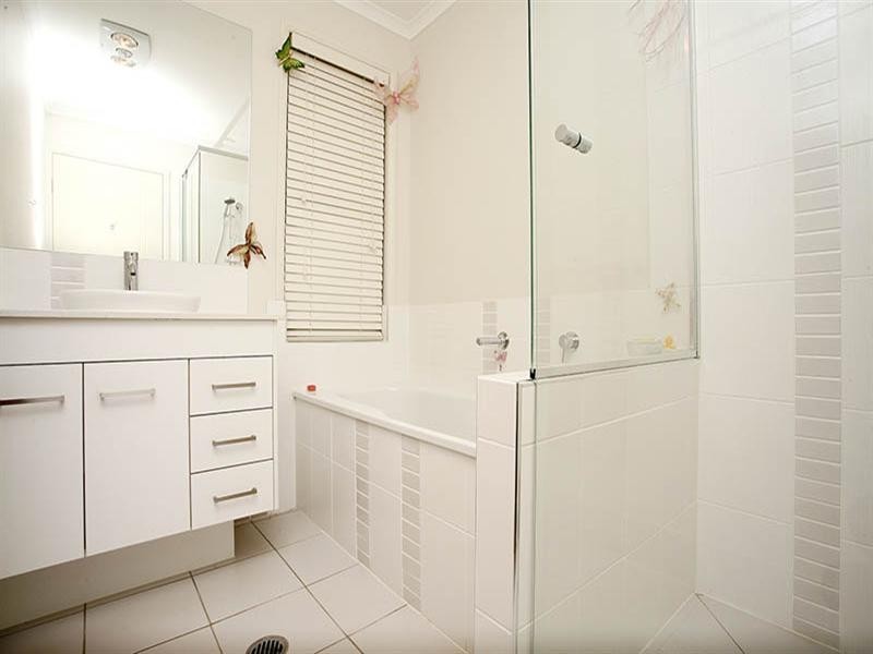 52 Colebrook Crescent, Doolandella QLD 4077