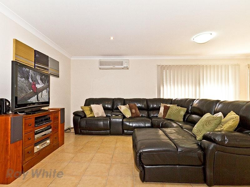 21 Sanctuary Drive, Forest Lake QLD 4078