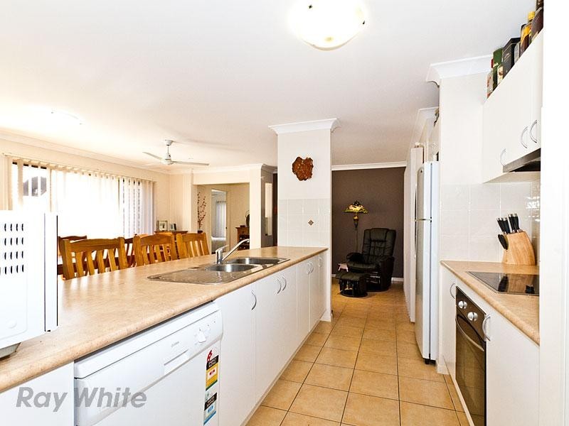 21 Sanctuary Drive, Forest Lake QLD 4078