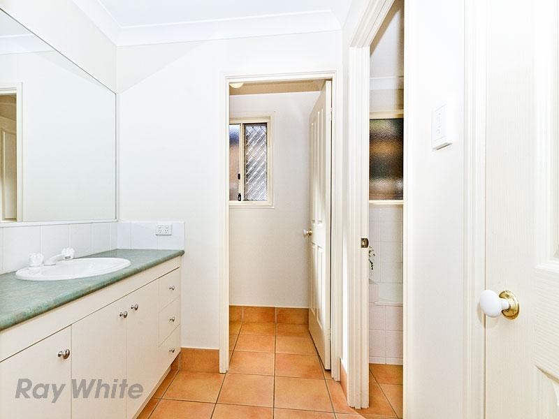 8 Pintail Crescent, Forest Lake QLD 4078