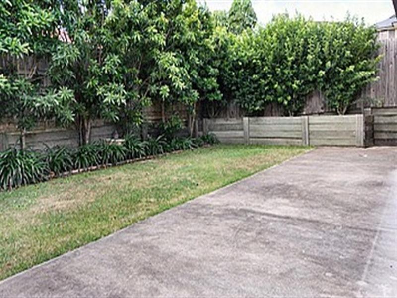 6 Dandenong Street, Forest Lake QLD 4078