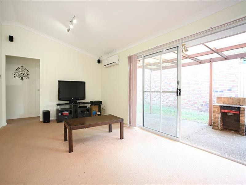 16 Tenterfield Place, Forest Lake QLD 4078