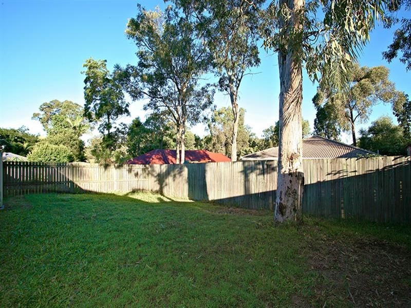 16 Tenterfield Place, Forest Lake QLD 4078