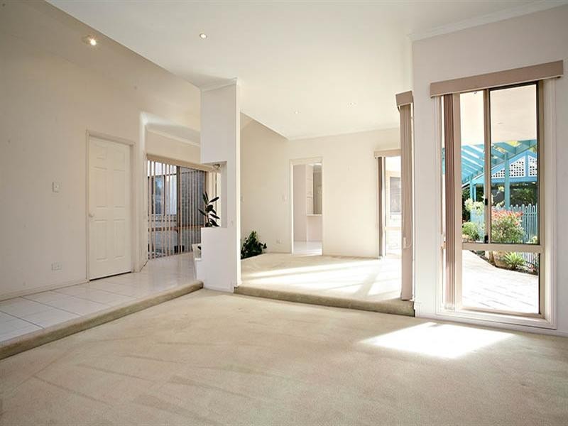 15 Argyle Place, Forest Lake QLD 4078