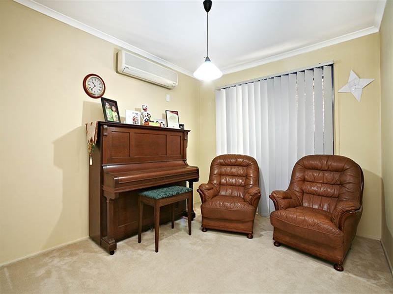 8 Trebeck Street, Browns Plains QLD 4118