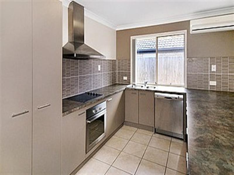 6 Dandenong Street, Forest Lake QLD 4078