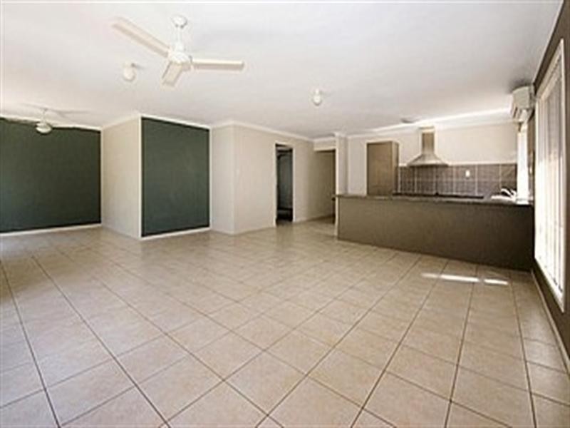 6 Dandenong Street, Forest Lake QLD 4078