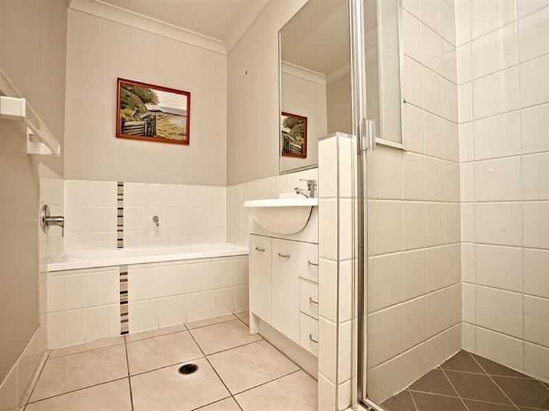 1/84 Cascade Drive, Forest Lake QLD 4078