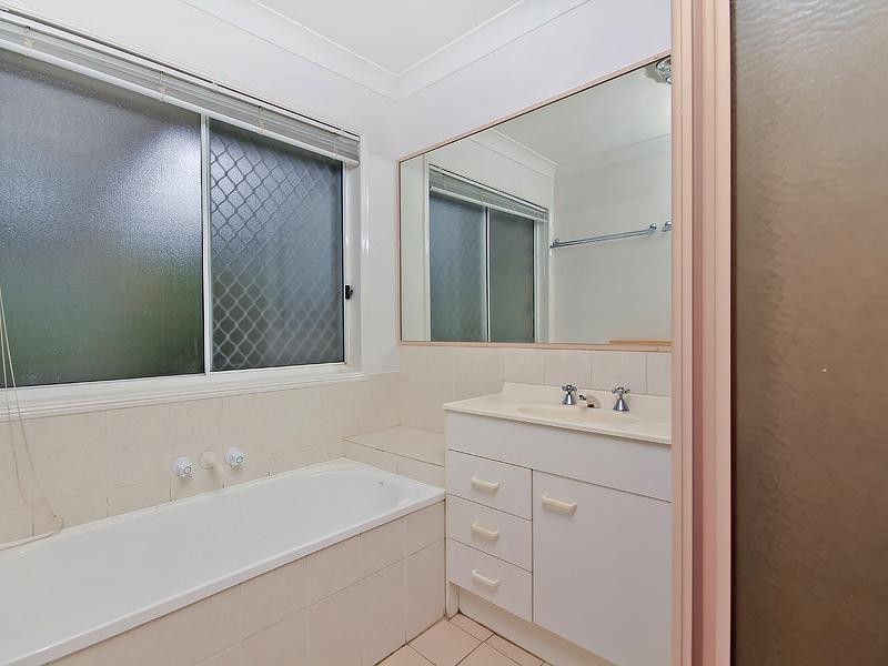 18 Collina Crescent, Forest Lake QLD 4078