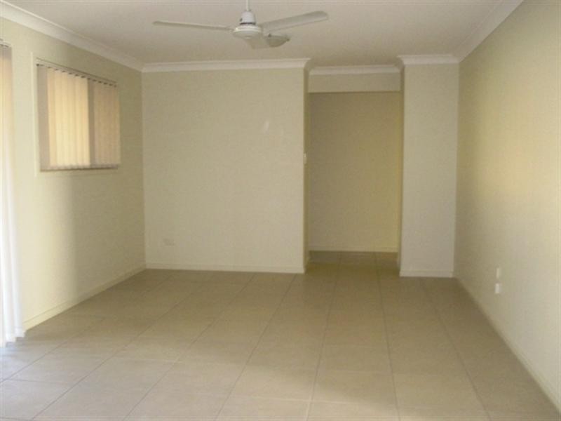 12 Flower Place, Richlands QLD 4077