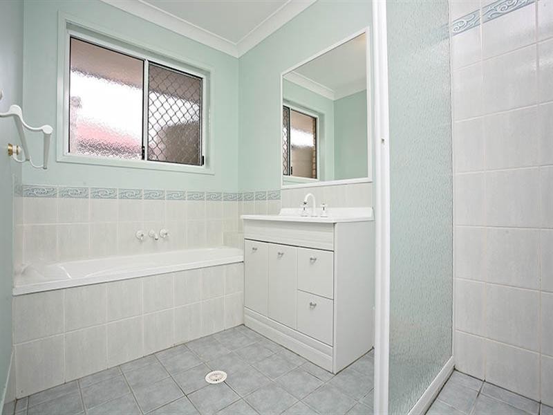 3 Tully Street, Forest Lake QLD 4078