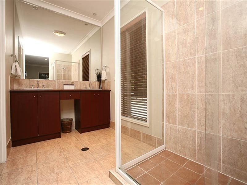 12 Chevron Close, Forest Lake QLD 4078