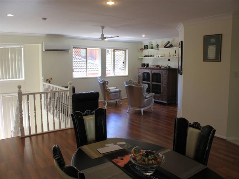 3/10 MAWSON Place, Forest Lake QLD 4078