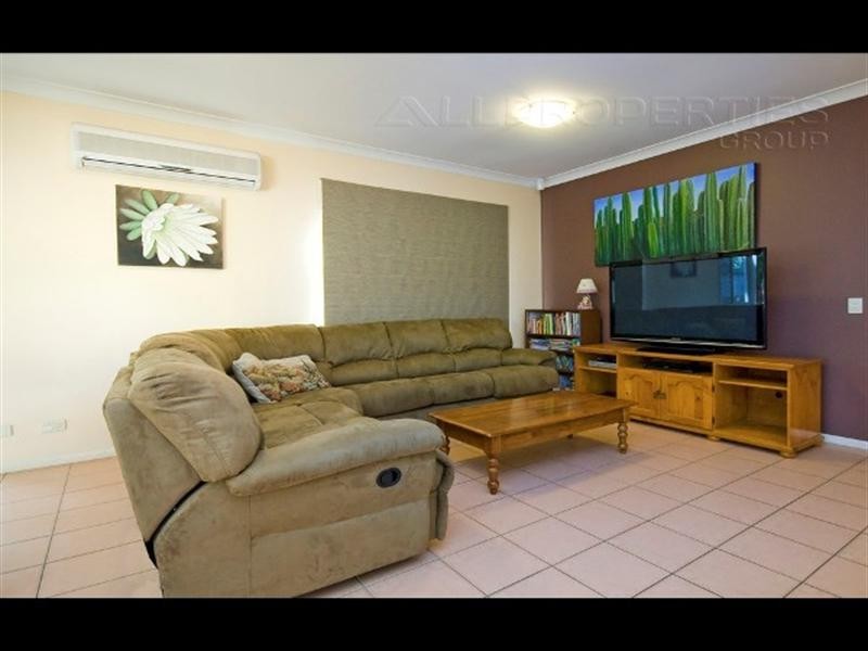 18 Babylon Place, Forest Lake QLD 4078