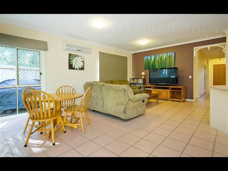 18 Babylon Place, Forest Lake QLD 4078