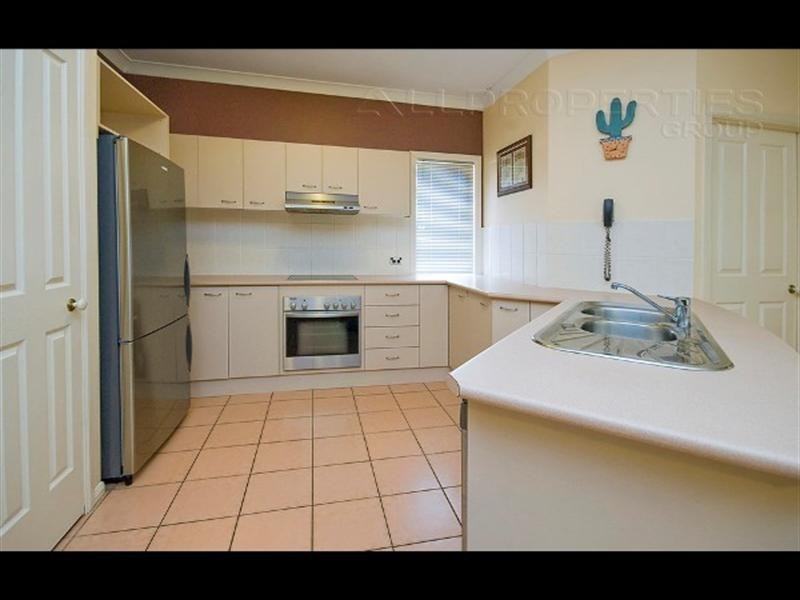 18 Babylon Place, Forest Lake QLD 4078