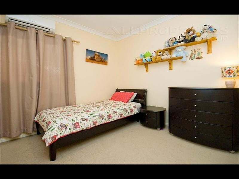 18 Babylon Place, Forest Lake QLD 4078