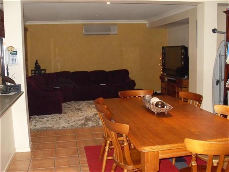 15 Tasman Place, Forest Lake QLD 4078