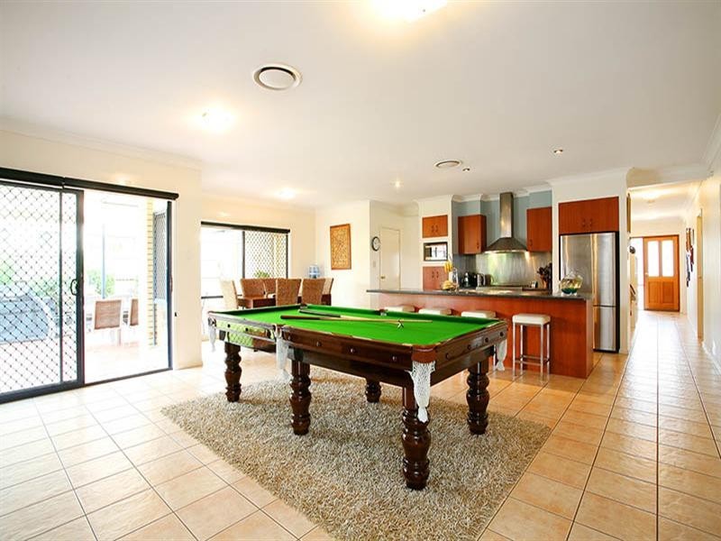 20 St Andrews Avenue, Forest Lake QLD 4078