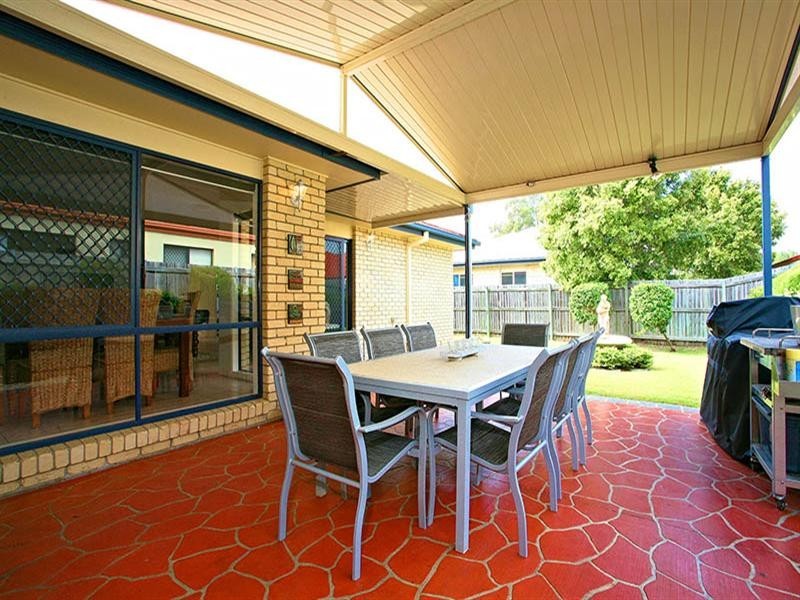 20 St Andrews Avenue, Forest Lake QLD 4078