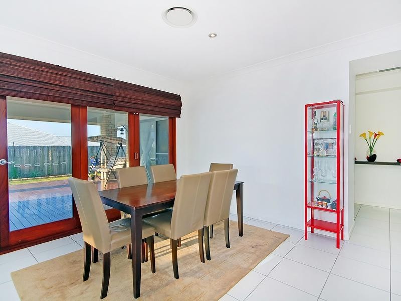 6 Damson Street, Heathwood QLD 4110