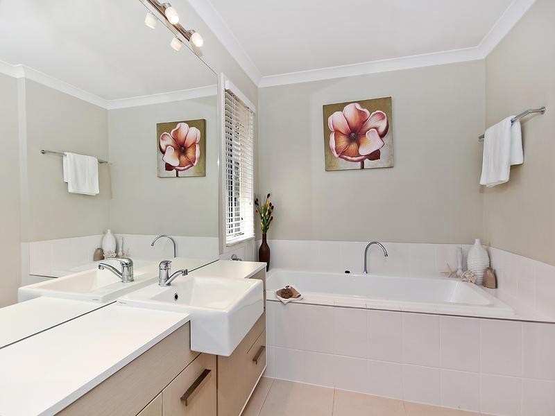 3 Lomandra Place, Forest Lake QLD 4078