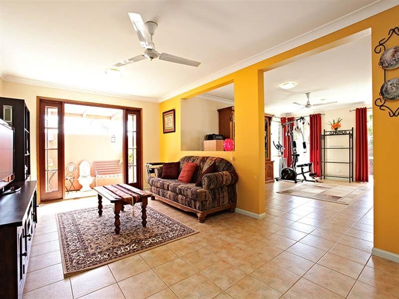 4 Elabana Place, Forest Lake QLD 4078