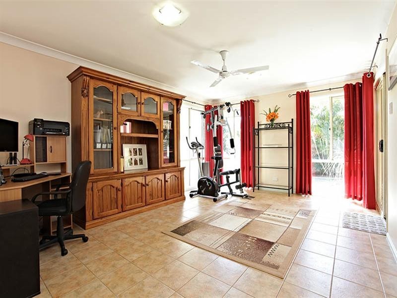 4 Elabana Place, Forest Lake QLD 4078