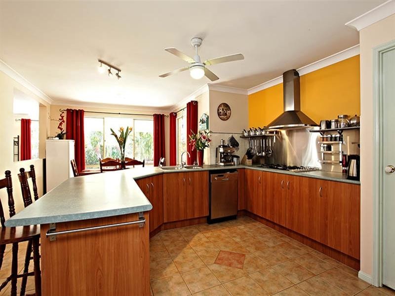 4 Elabana Place, Forest Lake QLD 4078