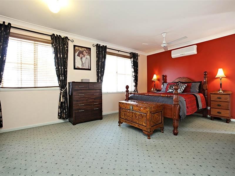 4 Elabana Place, Forest Lake QLD 4078