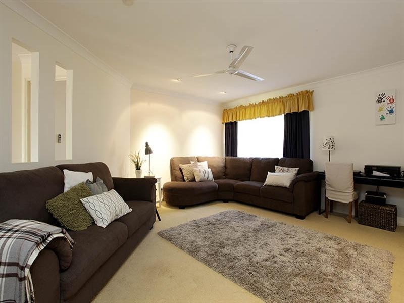 9 Doncaster Place, Forest Lake QLD 4078