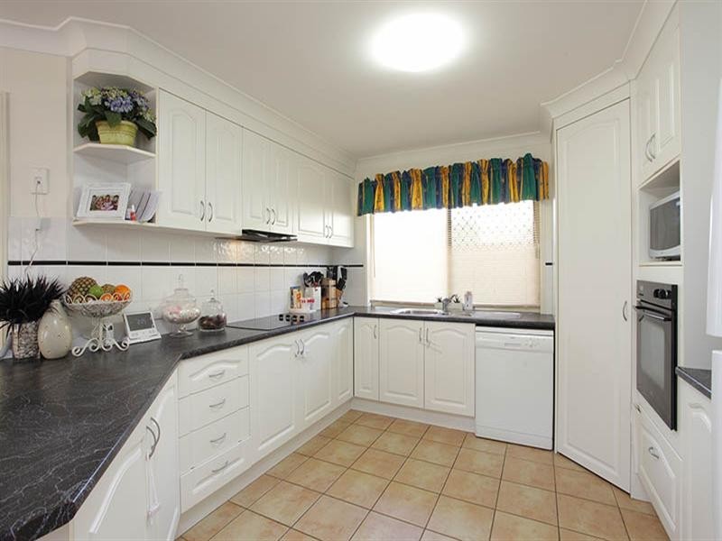 9 Doncaster Place, Forest Lake QLD 4078