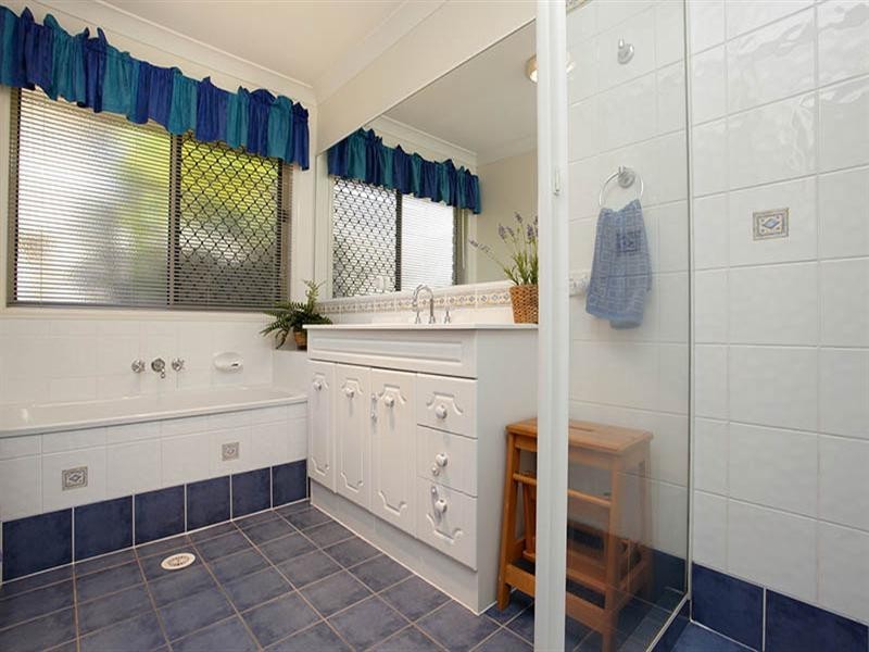 9 Doncaster Place, Forest Lake QLD 4078