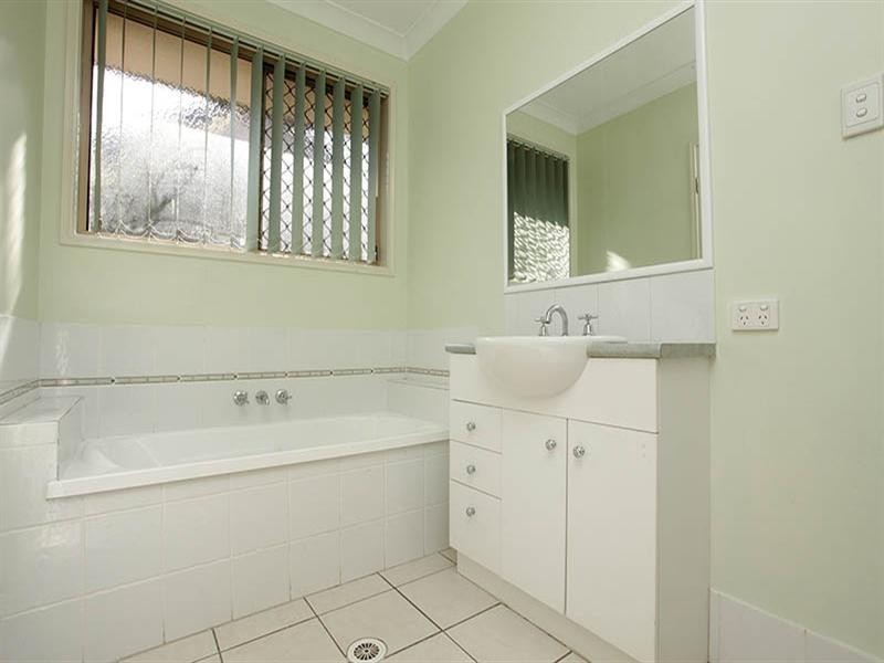 13 Agostino Close, Doolandella QLD 4077