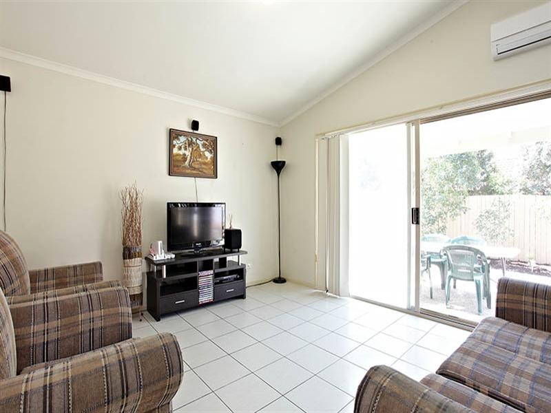 5 Moore Place, Forest Lake QLD 4078