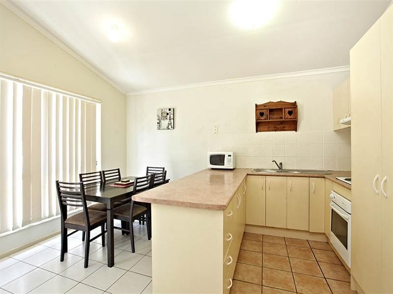 5 Moore Place, Forest Lake QLD 4078