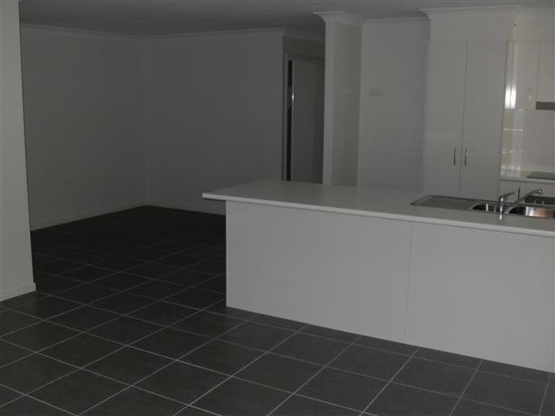 65 Casuarina Circuit, Heathwood QLD 4110