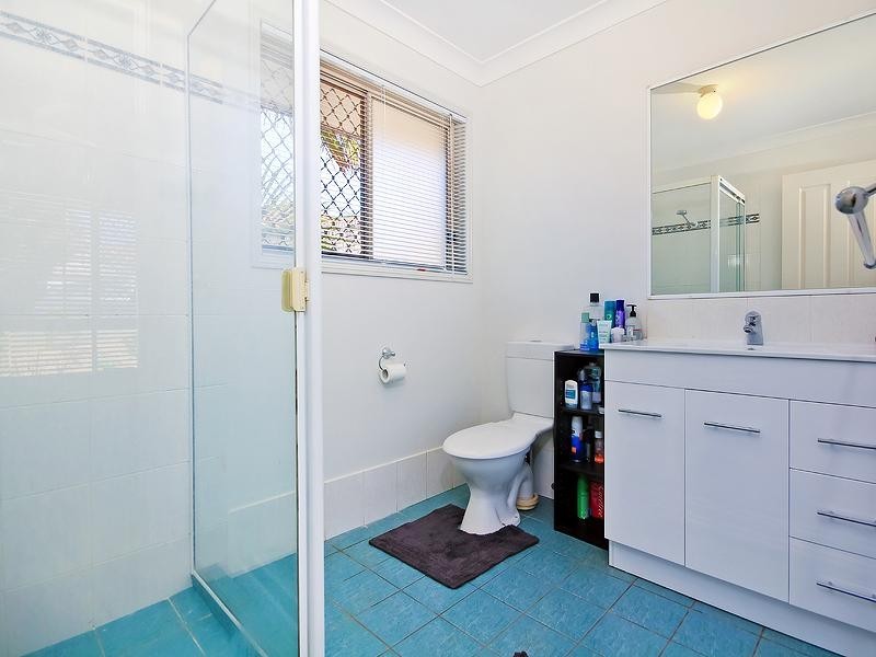 4 Chestnut Place, Forest Lake QLD 4078